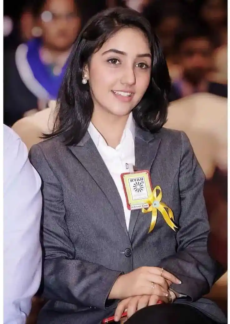 cute-girl-dp-anime-for-instagram