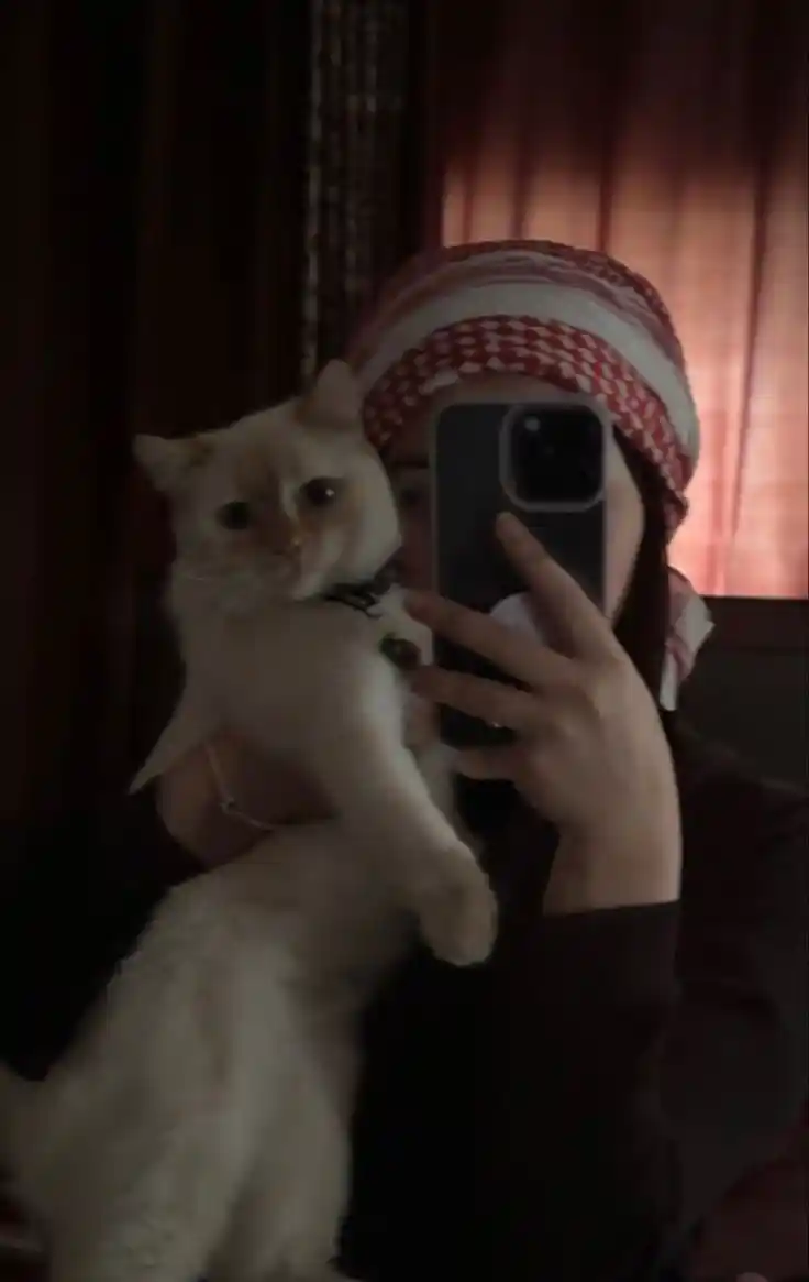 aesthetic hijab dp for instagram 107