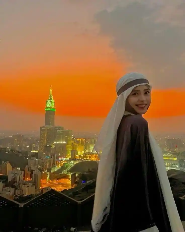 aesthetic hijab girl dp for instagram 84