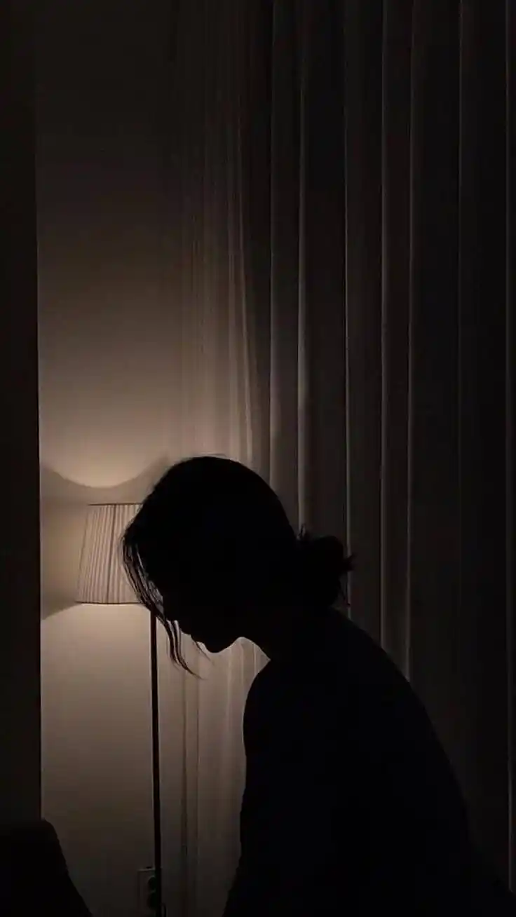 alone emotional sad girl dp 1