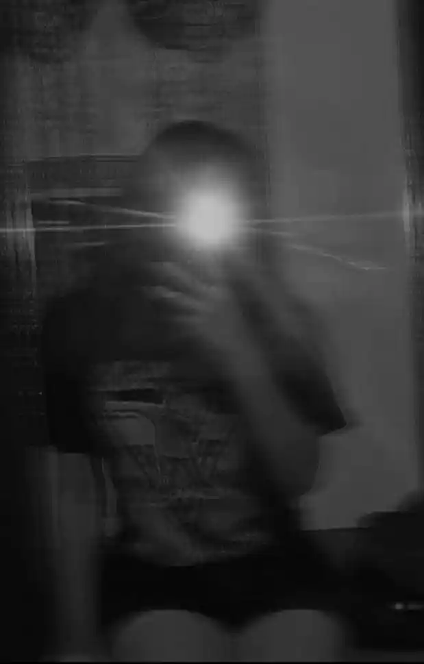 beautiful girl blur pic for dp