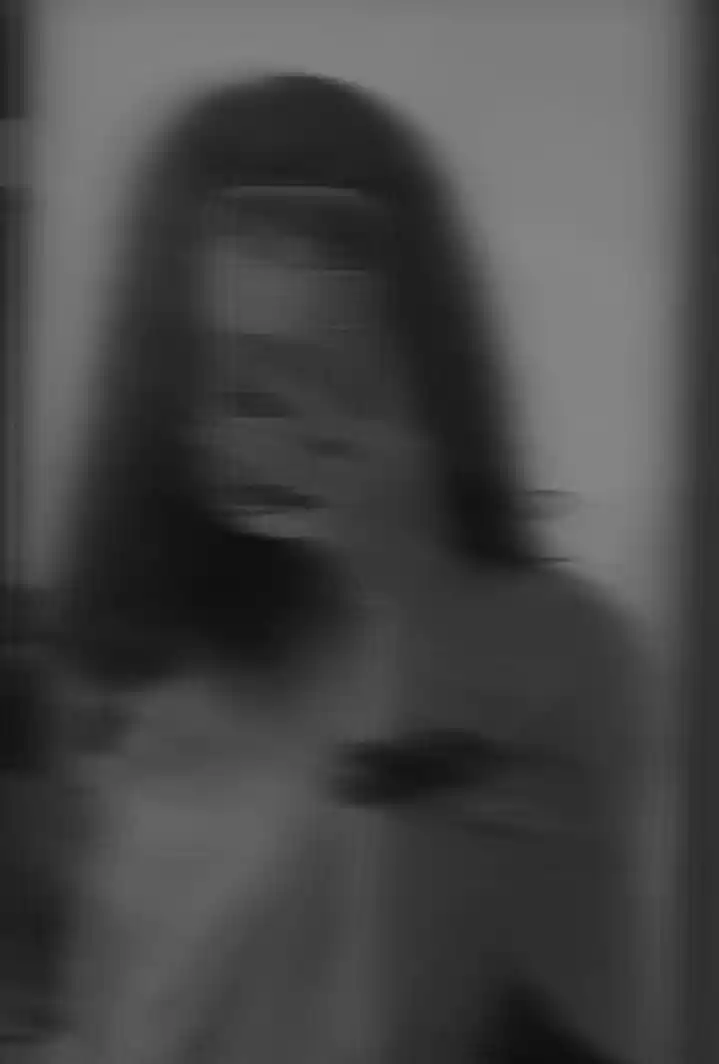 blur girl aesthetic pic