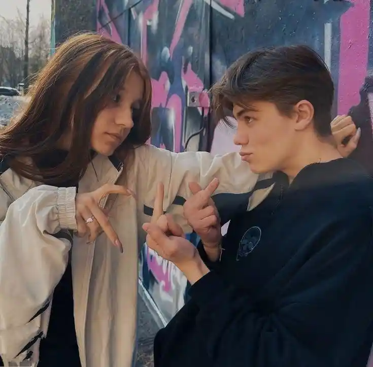 couple dp cartoon half half