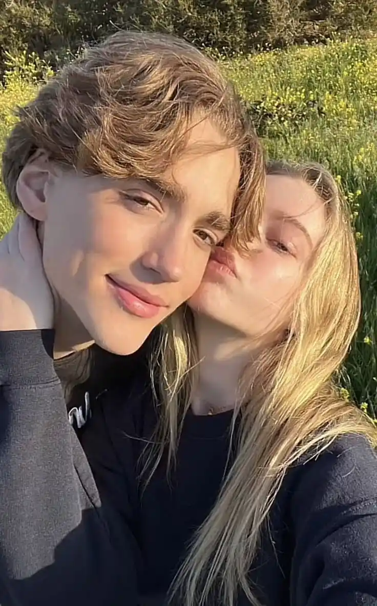 cute anime couple dp for instagram