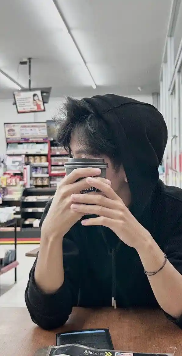 stylish crying sad boy dp 1 stylish crying sad boy dp 1