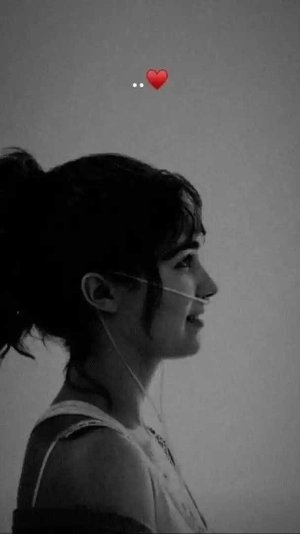 very very sad dp girl love